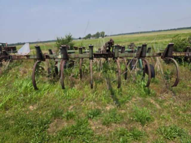 Image of John Deere 1710 equipment image 4