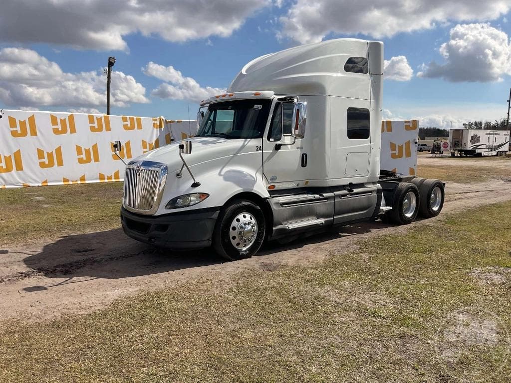 Image of International ProStar Plus 122 Primary image