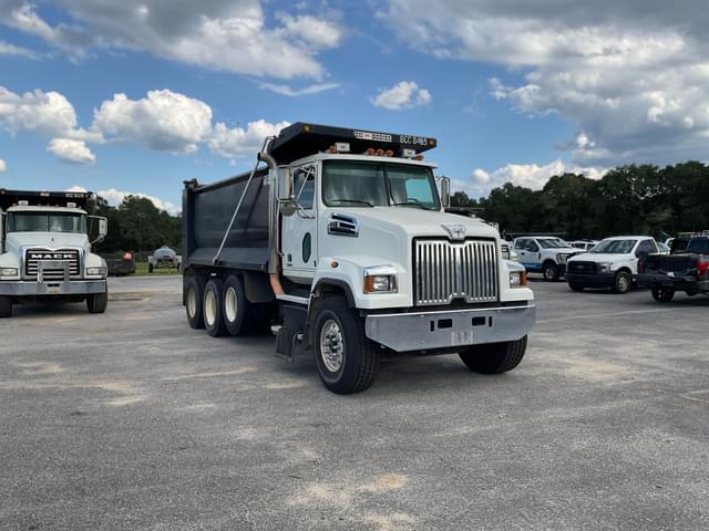 Image of Western Star 4700 equipment image 2