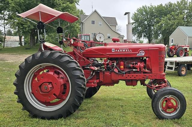 Image of Farmall Super M-TA equipment image 2