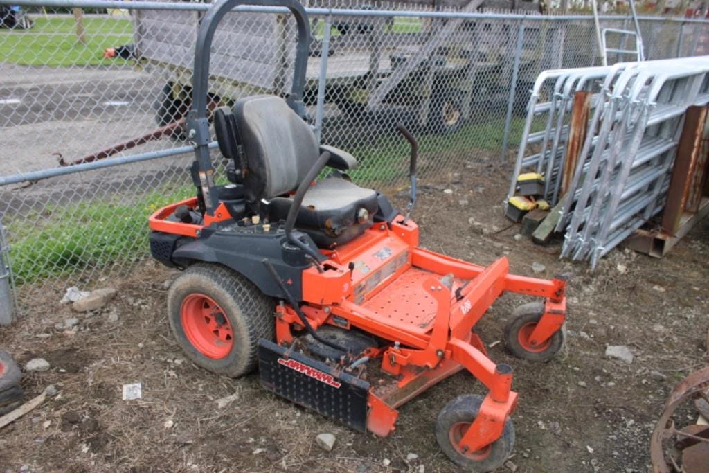 Kubota Z724 Equipment Image0