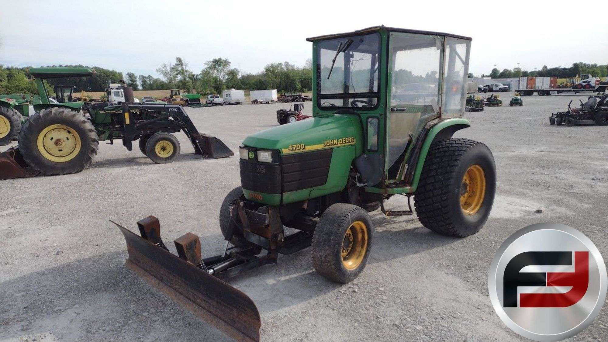 Main image John Deere 4700