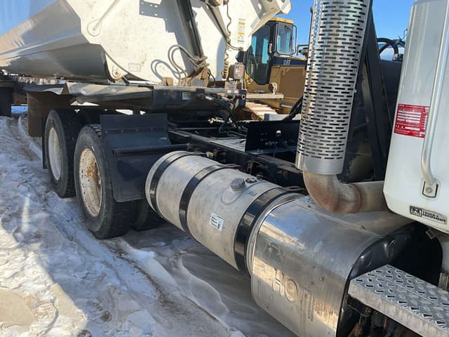 Image of Mack CXU613 equipment image 3