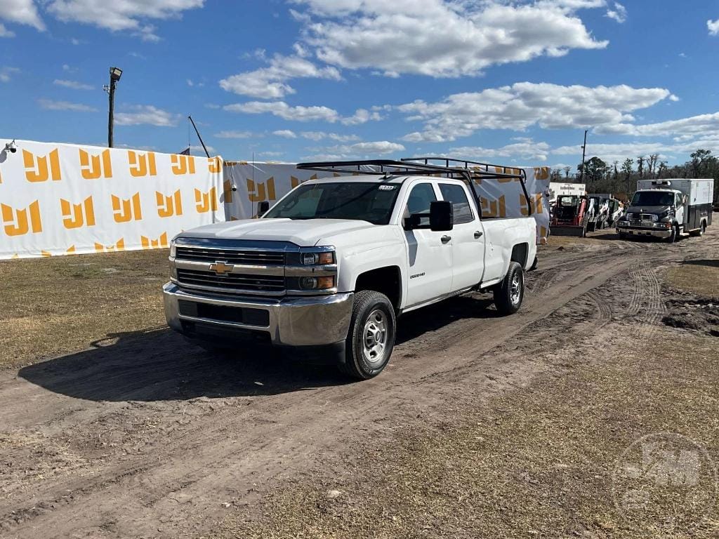 2016 Chevrolet 2500HD Equipment Image0