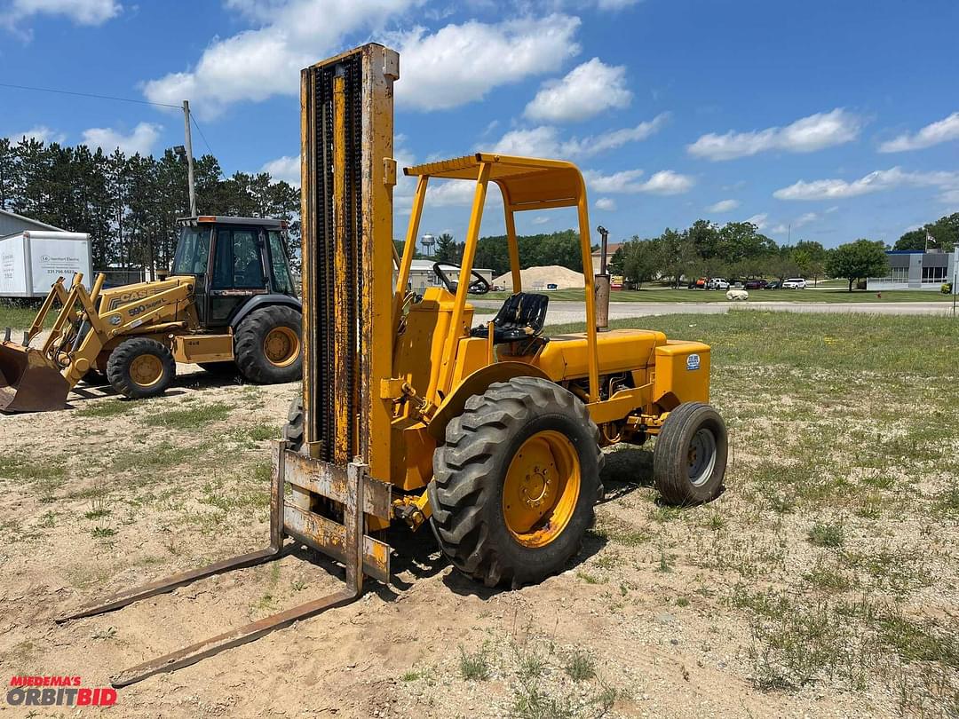 Image of Massey Ferguson 621 Primary image