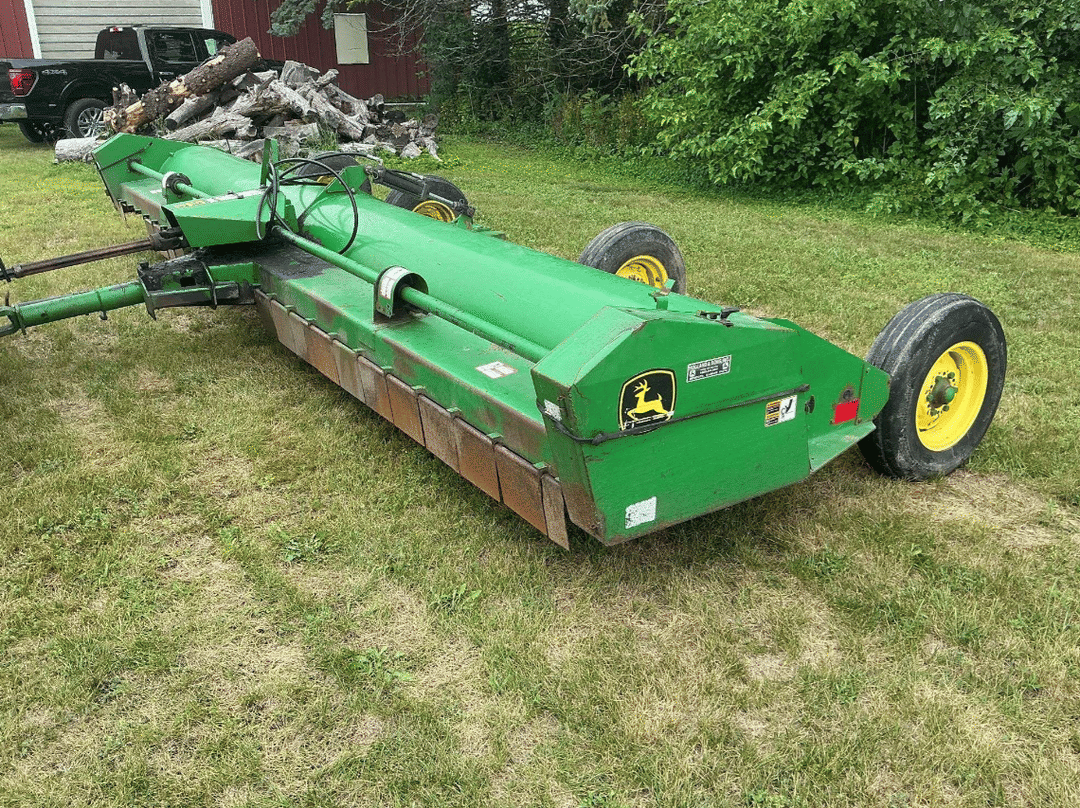 Image of John Deere 220 Primary image