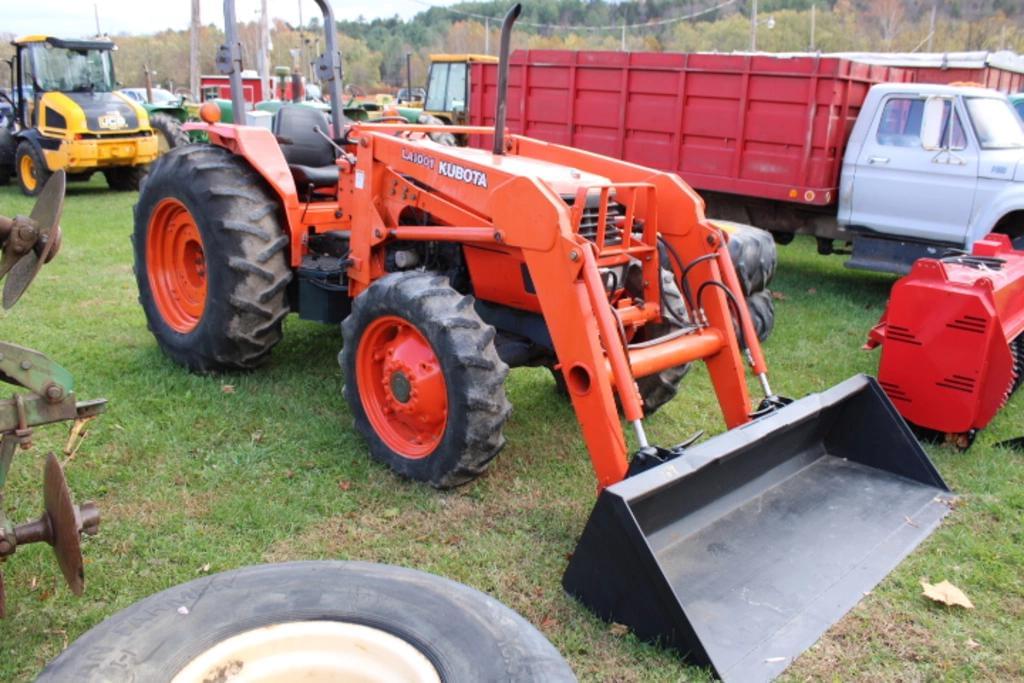 Image of Kubota M6800 Primary image