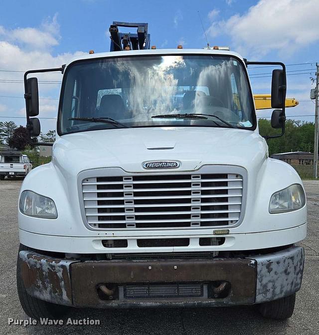 Image of Freightliner M2 equipment image 1