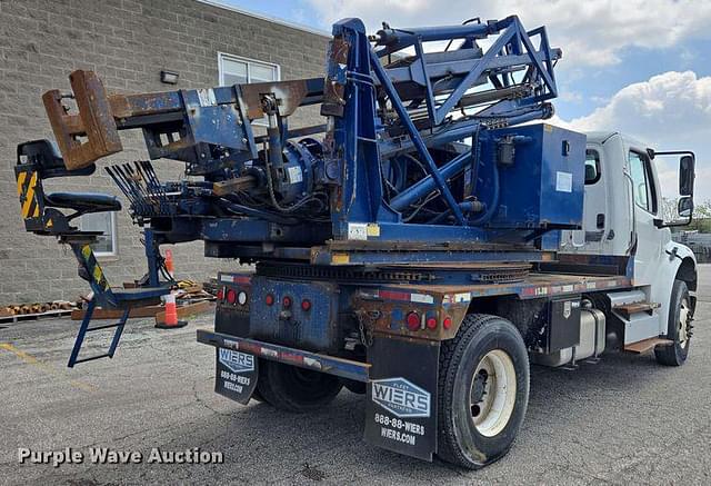 Image of Freightliner M2 equipment image 4