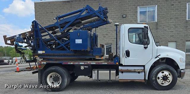 Image of Freightliner M2 equipment image 3