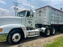 1995 Freightliner 8200 Image