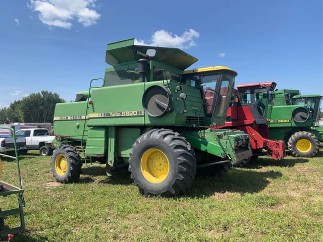 Image of John Deere 8820 Turbo equipment image 1