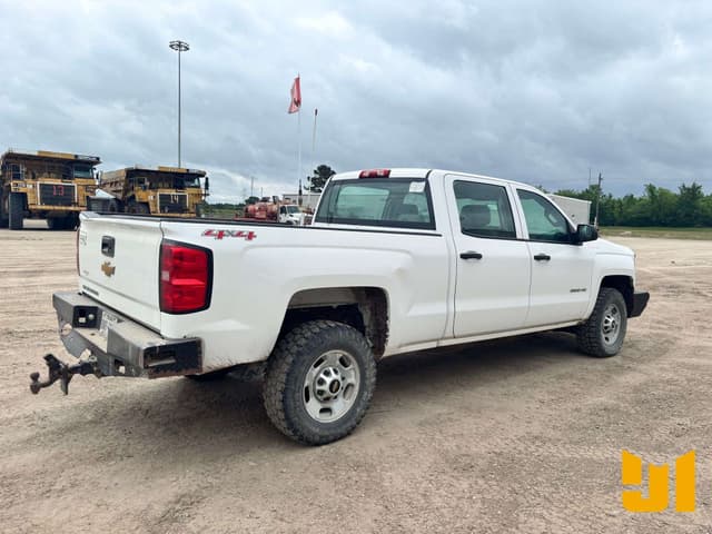 Image of Chevrolet 2500HD equipment image 4