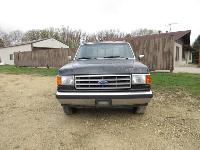 Image of Ford F-150 equipment image 2