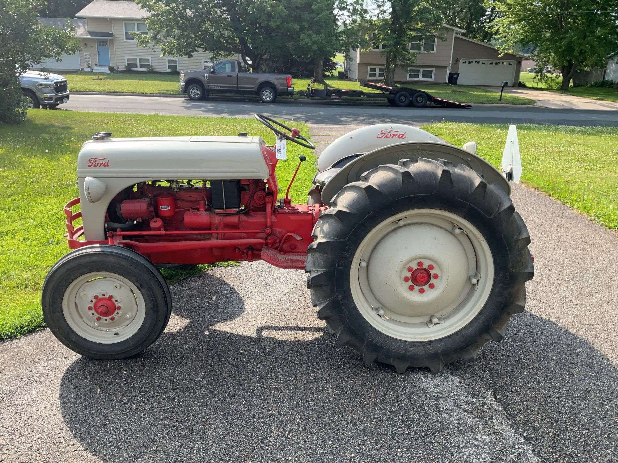 Ford 8N Equipment Image0