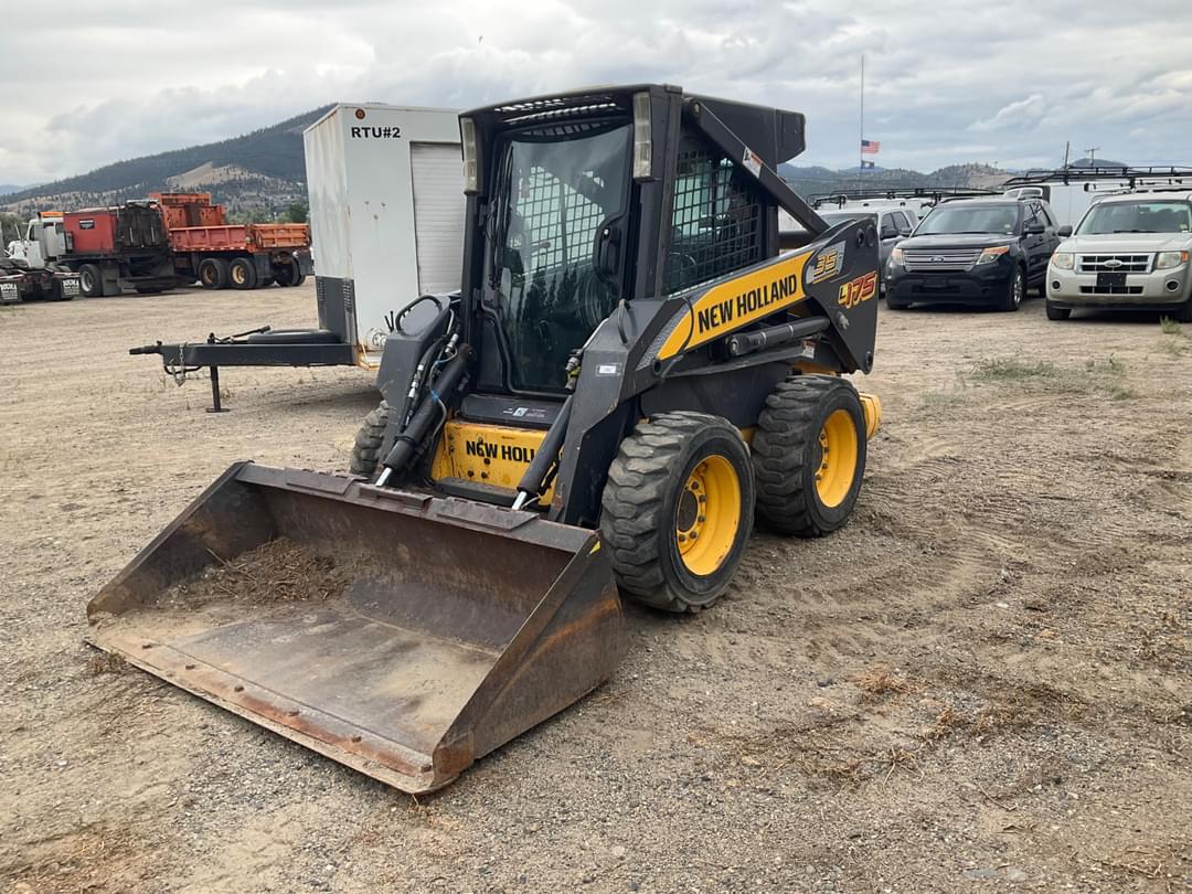 Image of New Holland L175 Primary image