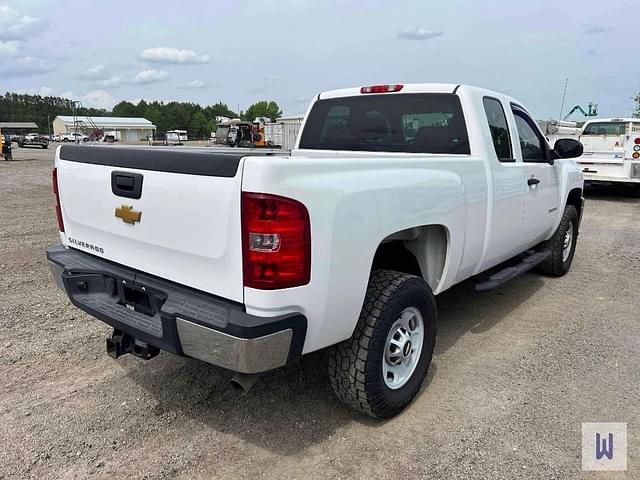 Image of Chevrolet 2500HD equipment image 4