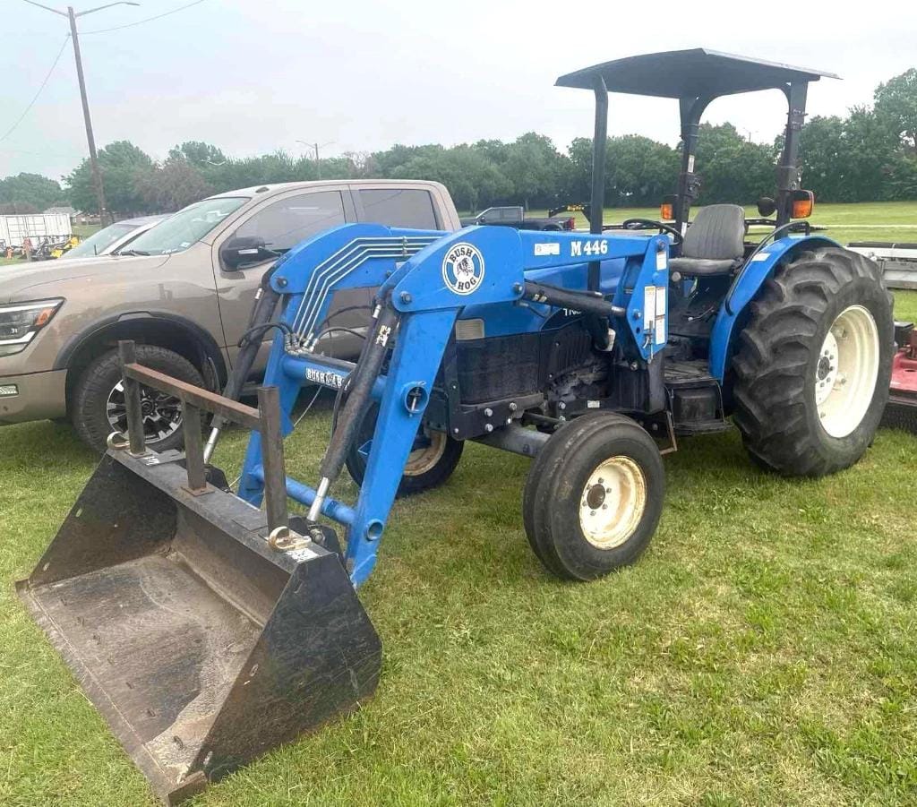 2017 New Holland TN65 Equipment Image0