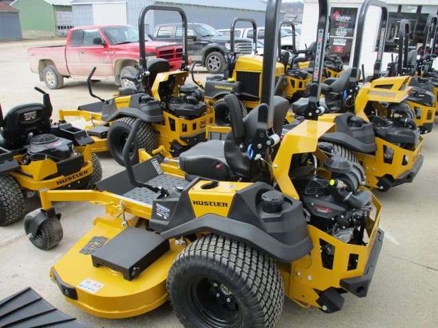 Image of Hustler Super Z equipment image 2