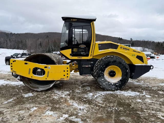 Image of Bomag BW212D5 equipment image 1
