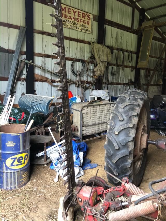 Image of Farmall 300 equipment image 2