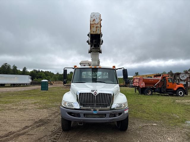 Image of International 4300 SBA equipment image 1