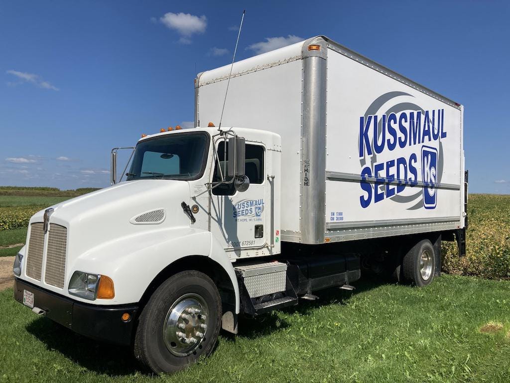 Main image Kenworth T300