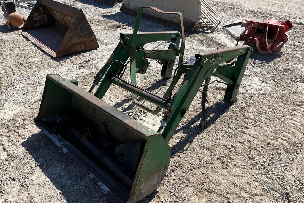 Main image John Deere 70