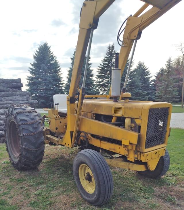 Image of International Harvester 656 equipment image 3