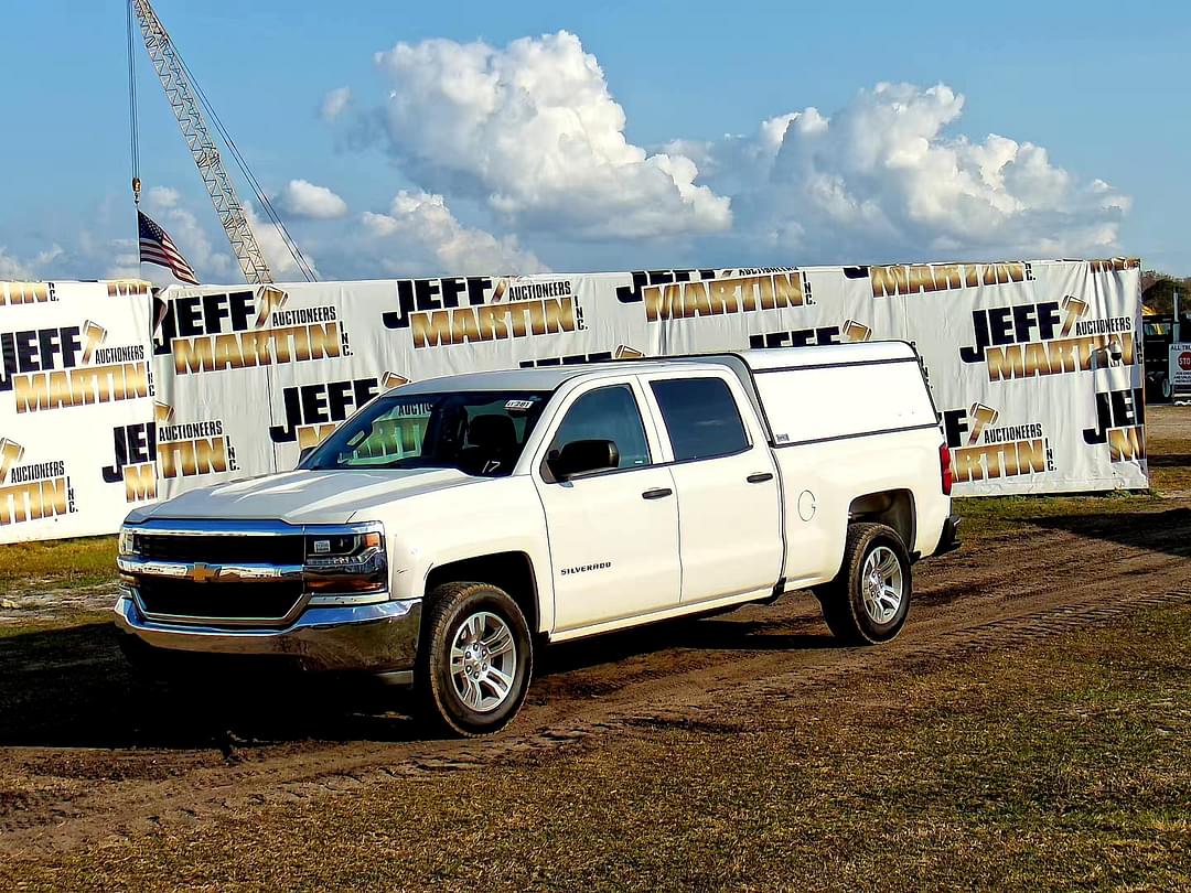 Image of Chevrolet Silverado Primary image