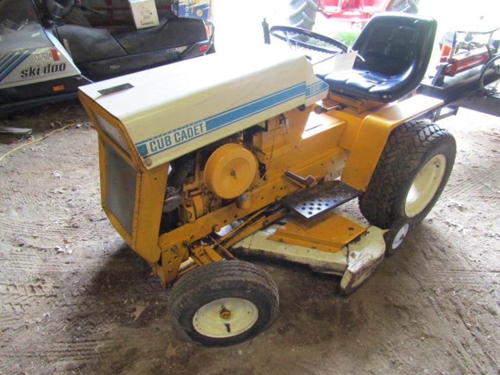 Image of Cub Cadet 124 Primary image