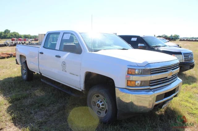 Image of Chevrolet 2500HD equipment image 1