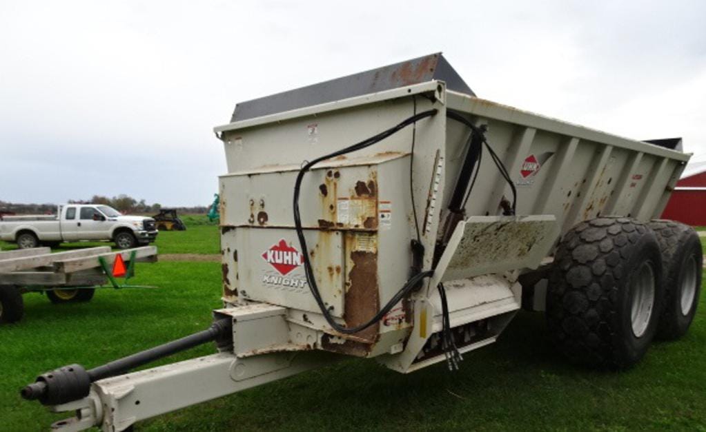 Main image Kuhn Knight 8141