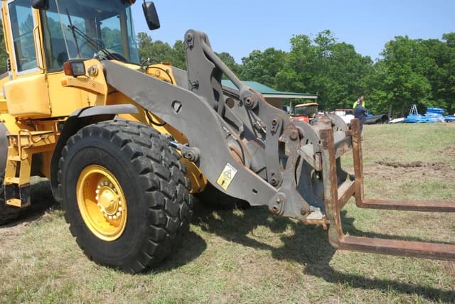 Image of Volvo L70E equipment image 2