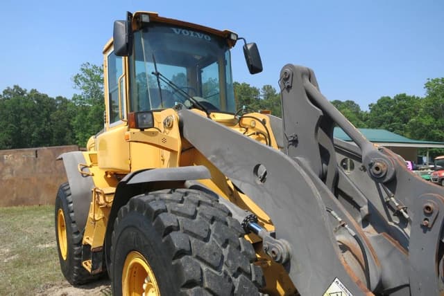 Image of Volvo L70E equipment image 4