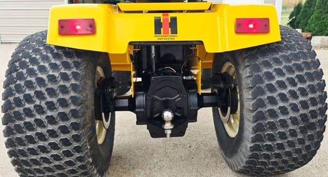 Image of Cub Cadet 1572 equipment image 2