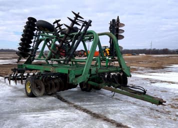 Main image John Deere 230