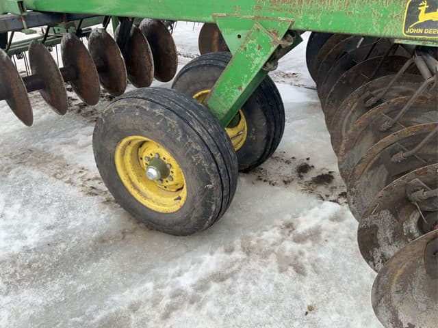 Image of John Deere 230 equipment image 2