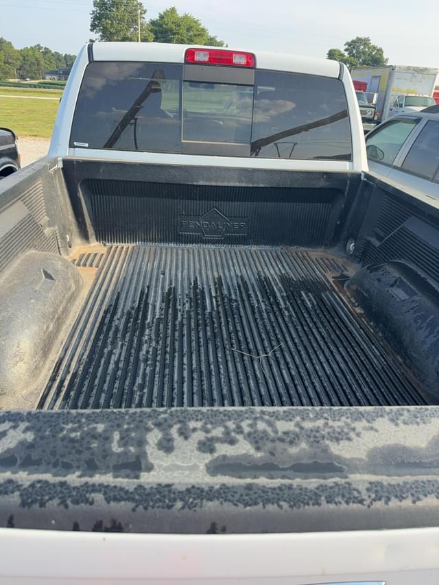 Image of Dodge Ram 2500 equipment image 4