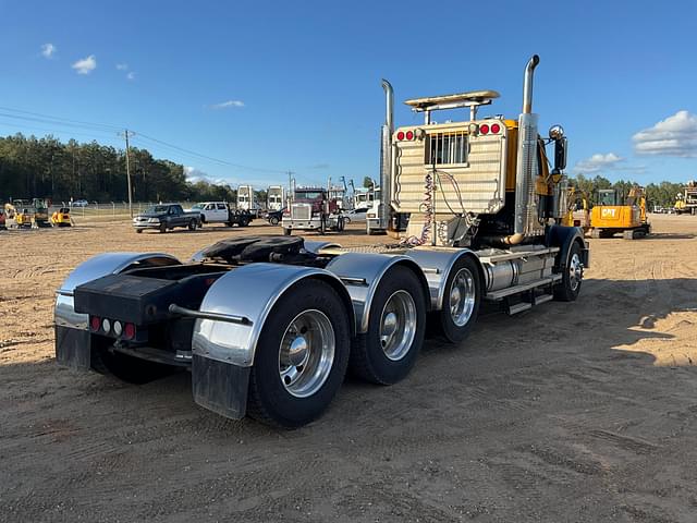 Image of Western Star 4900 equipment image 4