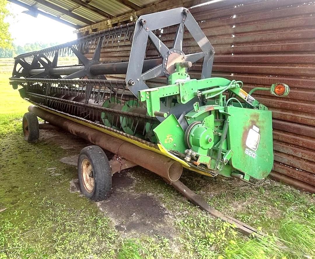 Image of John Deere 920 Image 0
