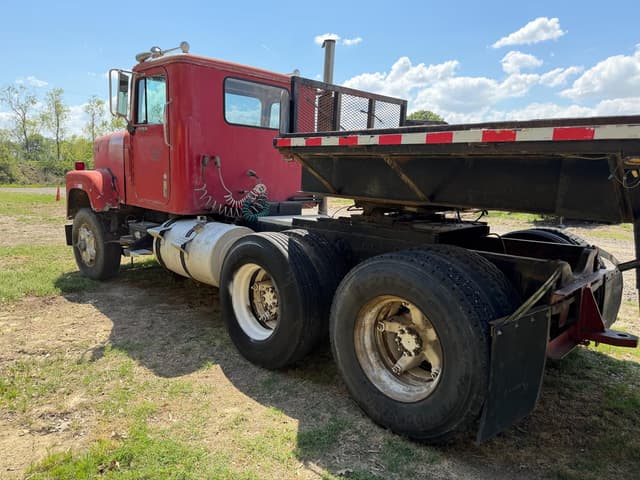 Image of International Transtar 4300 equipment image 3