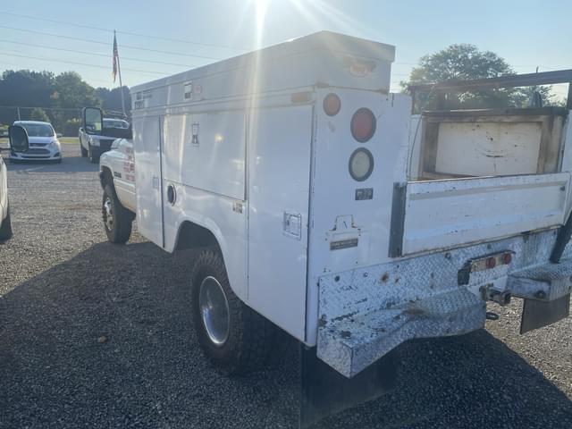 Image of Dodge Ram 3500 equipment image 2