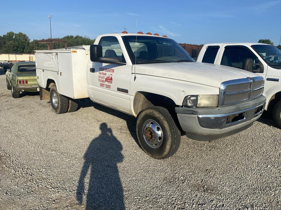 Image of Dodge Ram 3500 Primary image