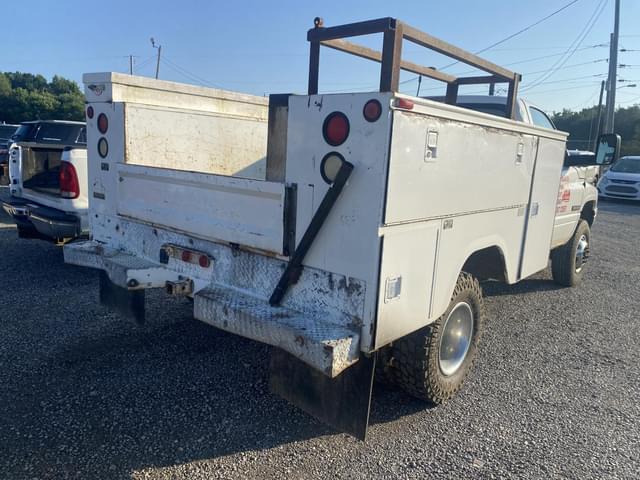 Image of Dodge Ram 3500 equipment image 3