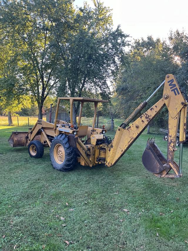 Image of Massey Ferguson 300 equipment image 3