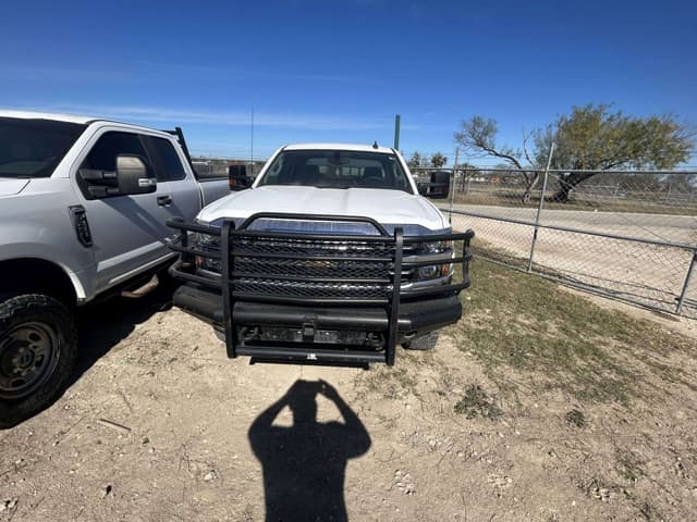 Image of Chevrolet 2500HD equipment image 1