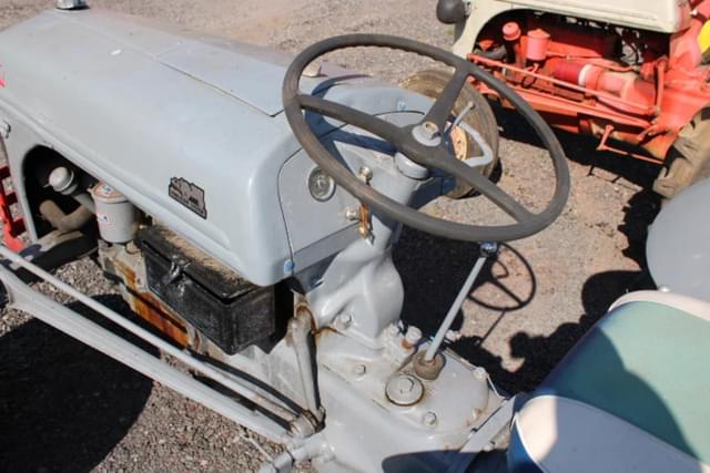Image of Ford 9N equipment image 4
