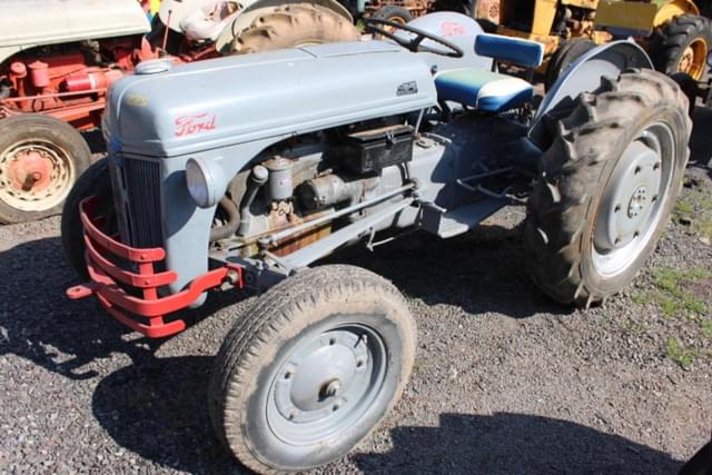 Image of Ford 9N equipment image 2