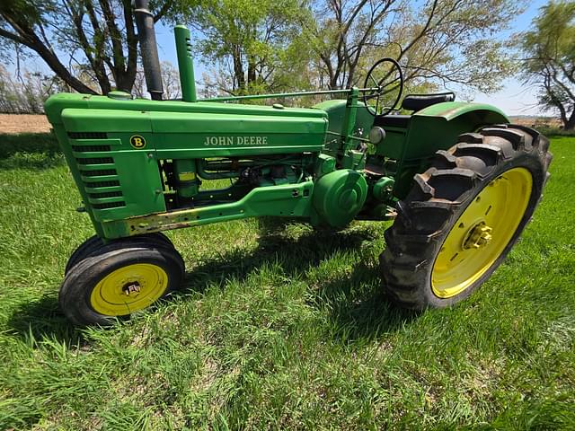 Image of John Deere B equipment image 1